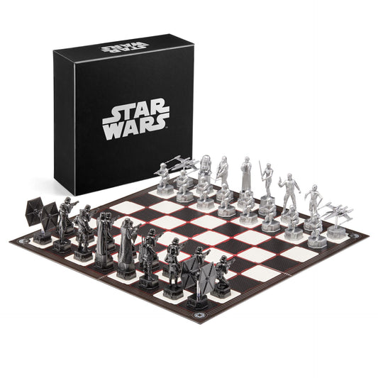 NOBLE COLLECTIONS STAR WARS ORIGINAL TRILOGY CHESS SET