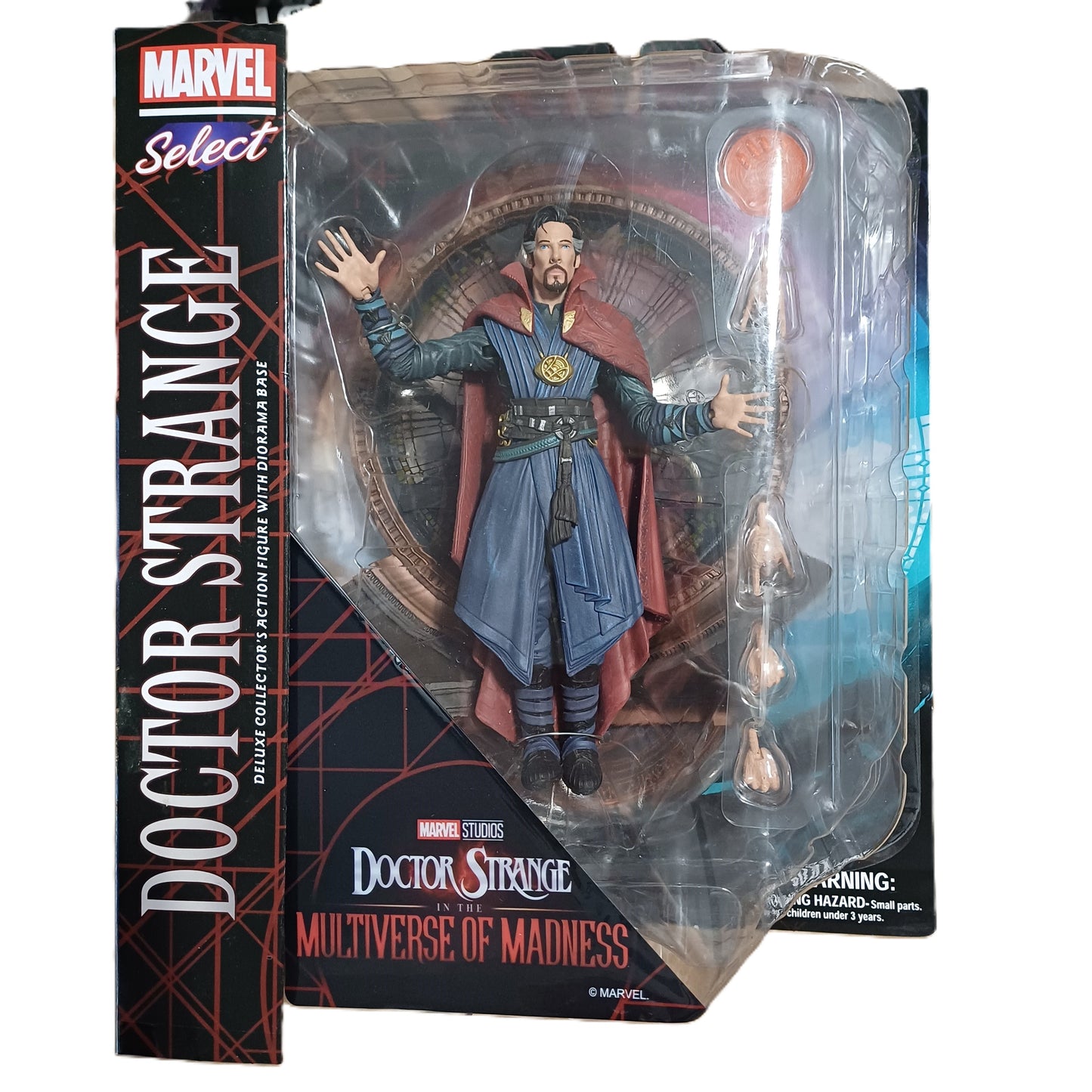 DIAMOND SELECT MARVEL SELECT DR STRANGE NEL MULTIVERSO DELLA FOLLIA