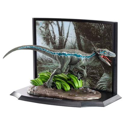 NOBLE COLLECTIONS JURASSIC PARK VELOCIRAPTOR BLUE DIORAMA NOBLE COLLECTIONS