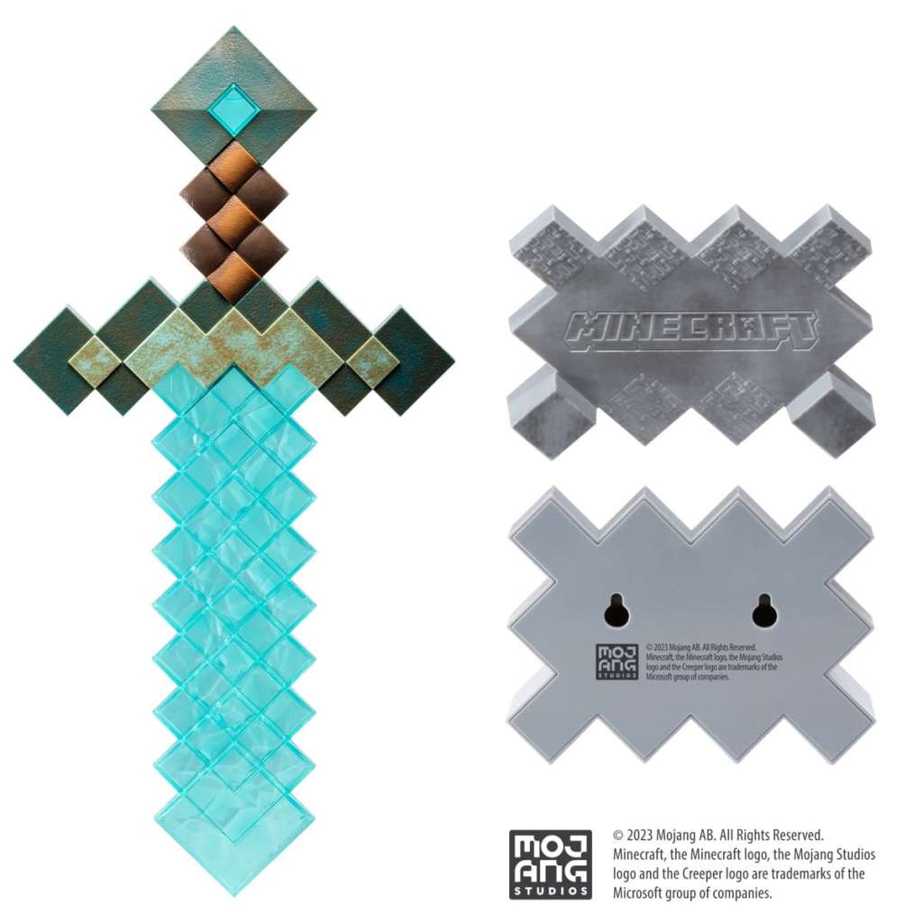 NOBLE COLLECTIONS MINECRAFT DIAMOND SWORD COLLECTOR REPLICA NOBLE COLLECTIONS